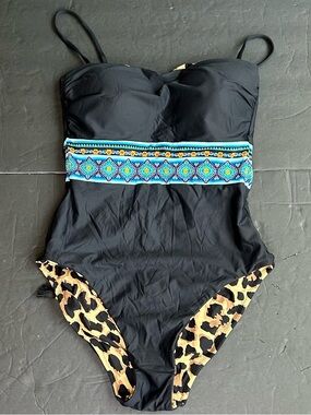 LA BLANCA One Piece Wild Reversible Bandeau Swimsuit Size 8. NWT